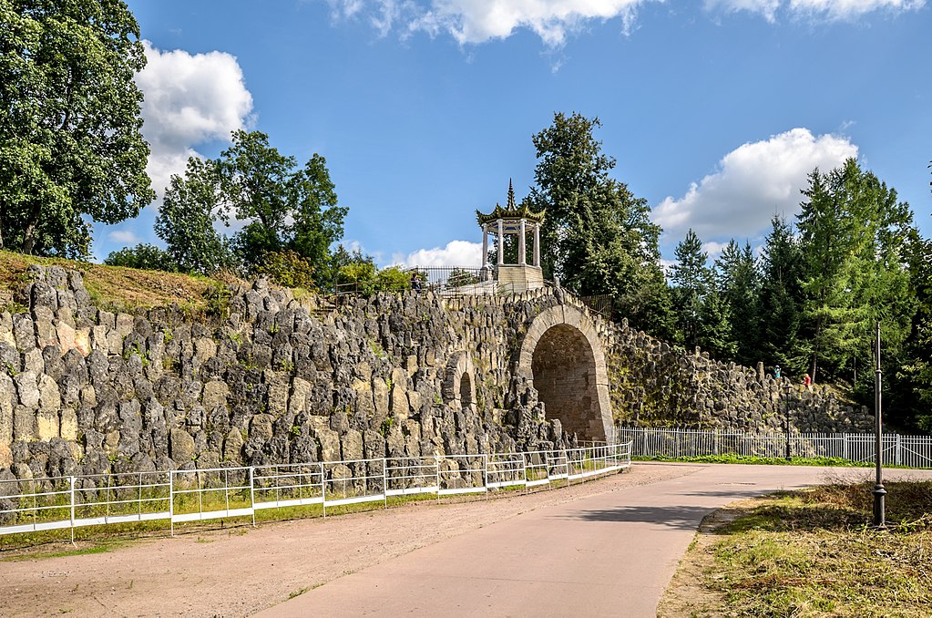 Большой каприз в Александровском парке Царского Села. Фото: Florstein (WikiPhotoSpace)