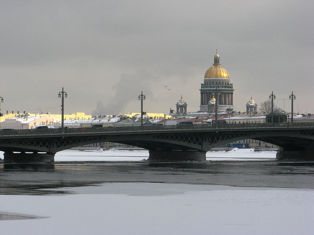 Благовещенский мост. Фото: Андрей Крижановский (Wikimedia Commons)