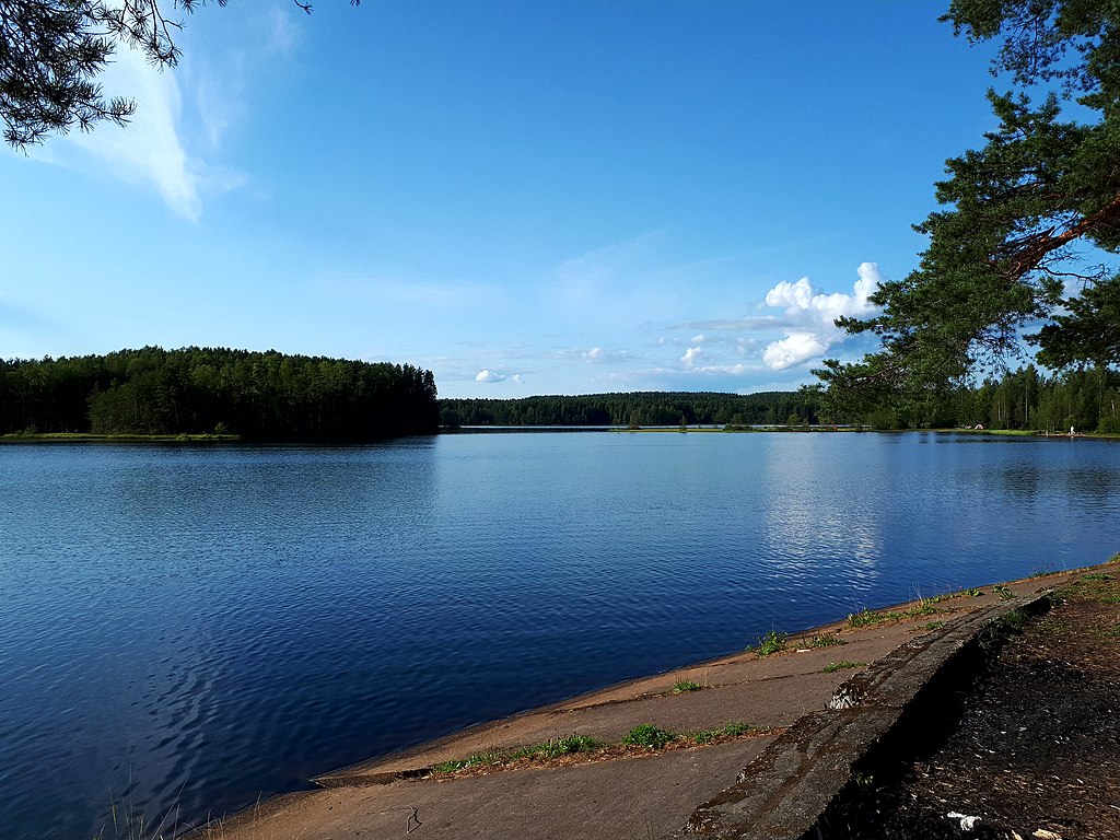 Медное озеро. Фото: GAlexandrova (Wikimedia Commons)