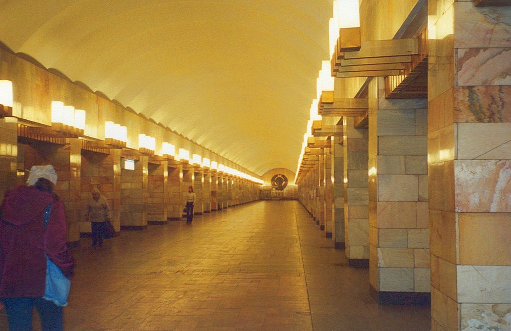 Станция метро "Гражданский проспект". Фото: К. Карташов (Wikimedia Commons)