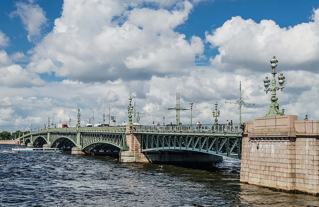 Троицкий мост. Фото: Florstein (WikiPhotoSpace)