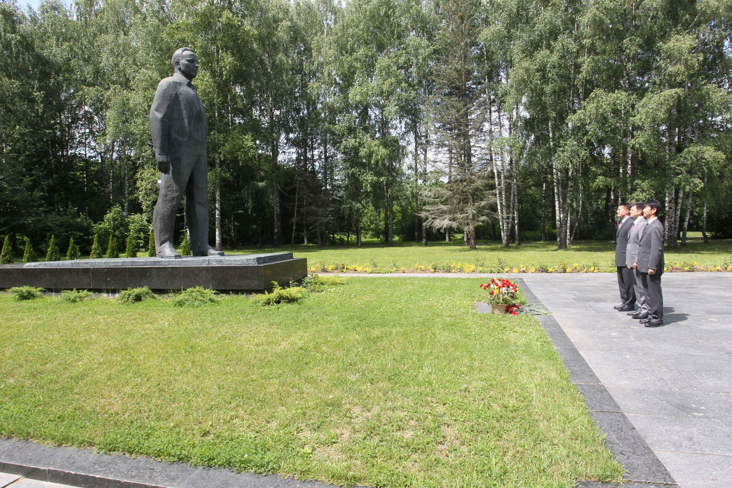 Памятник Юрию Гагарину. Звёздный городок. 2021 г.