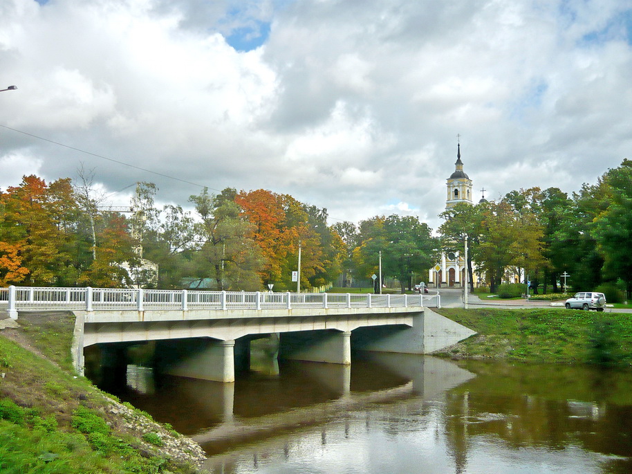 Большой Ильинский мост. Фото: Артем Бурлака (Wikimedia Commons)