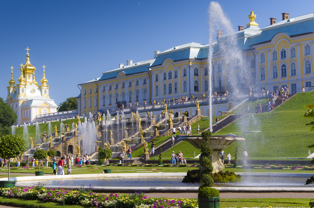 Петергоф. Большой дворец. Фото: MUk1 (Wikimedia Commons)