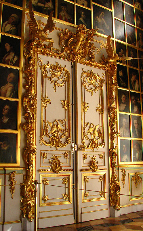 Двери с десюдепортом. Автор фото: Андрей Корзун (Wikimedia Commons)