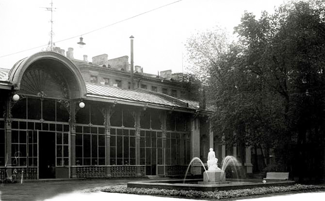 Павильон (ресторан) и фонтан в Измайловском саду, 1938 г. Фото: citywalls.ru