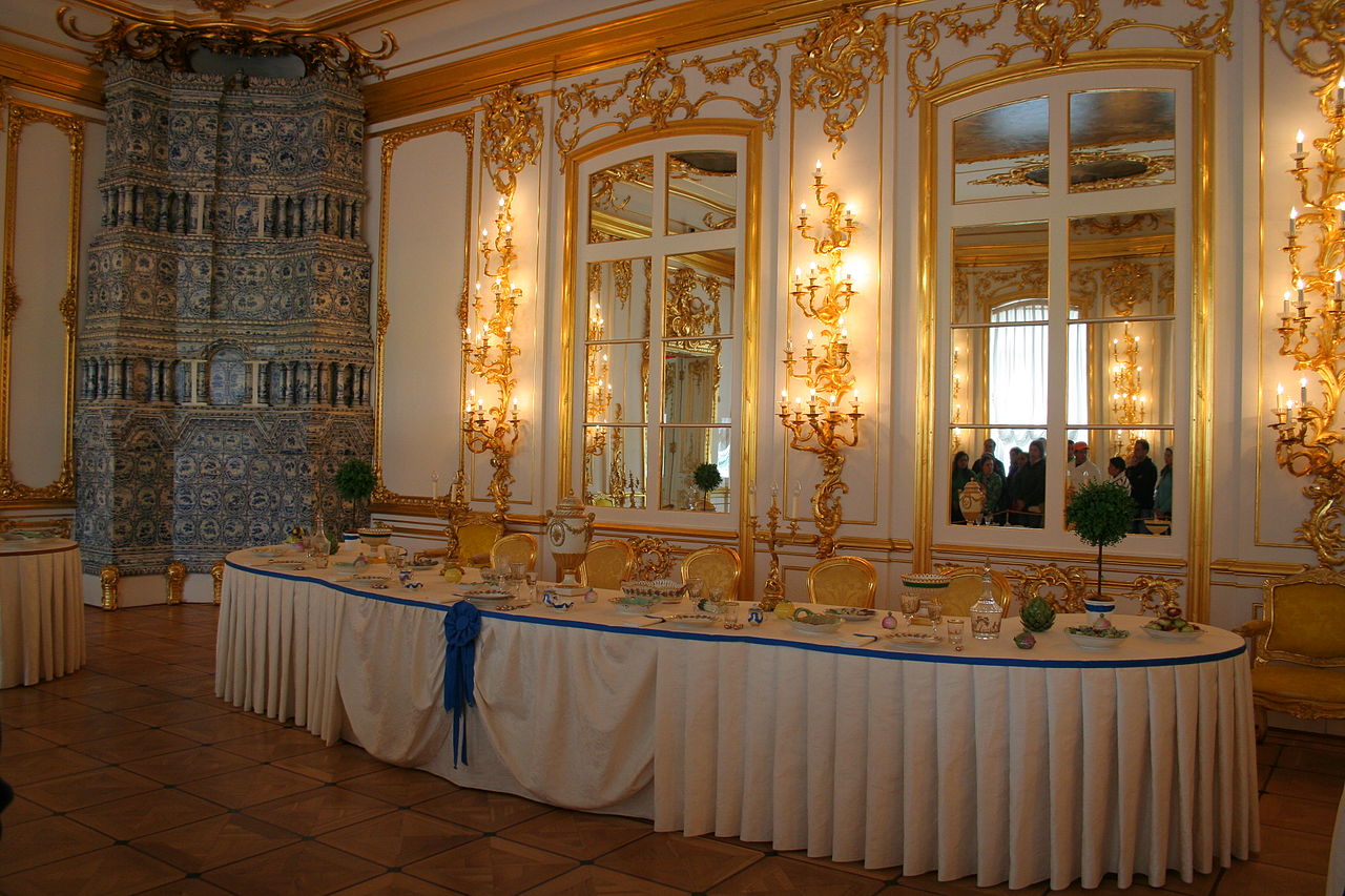  Екатерининский дворец в Пушкине. Столовая. Автор фото: A.Savin (Wikimedia Commons · WikiPhotoSpace)