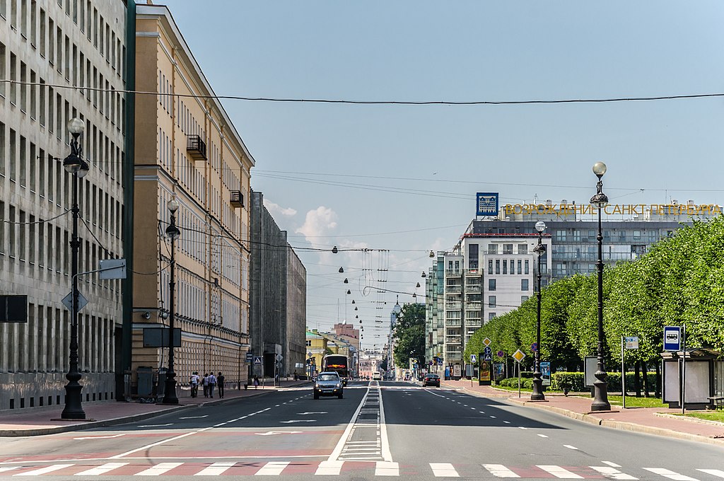 Шпалерная улица, вид с площади Растрелли. Фото: Florstein (WikiPhotoSpace)