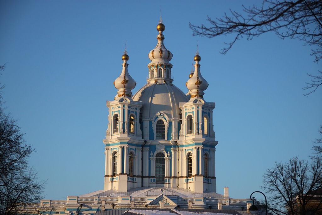 Старейший из храмов. Звонница Смольного собора.