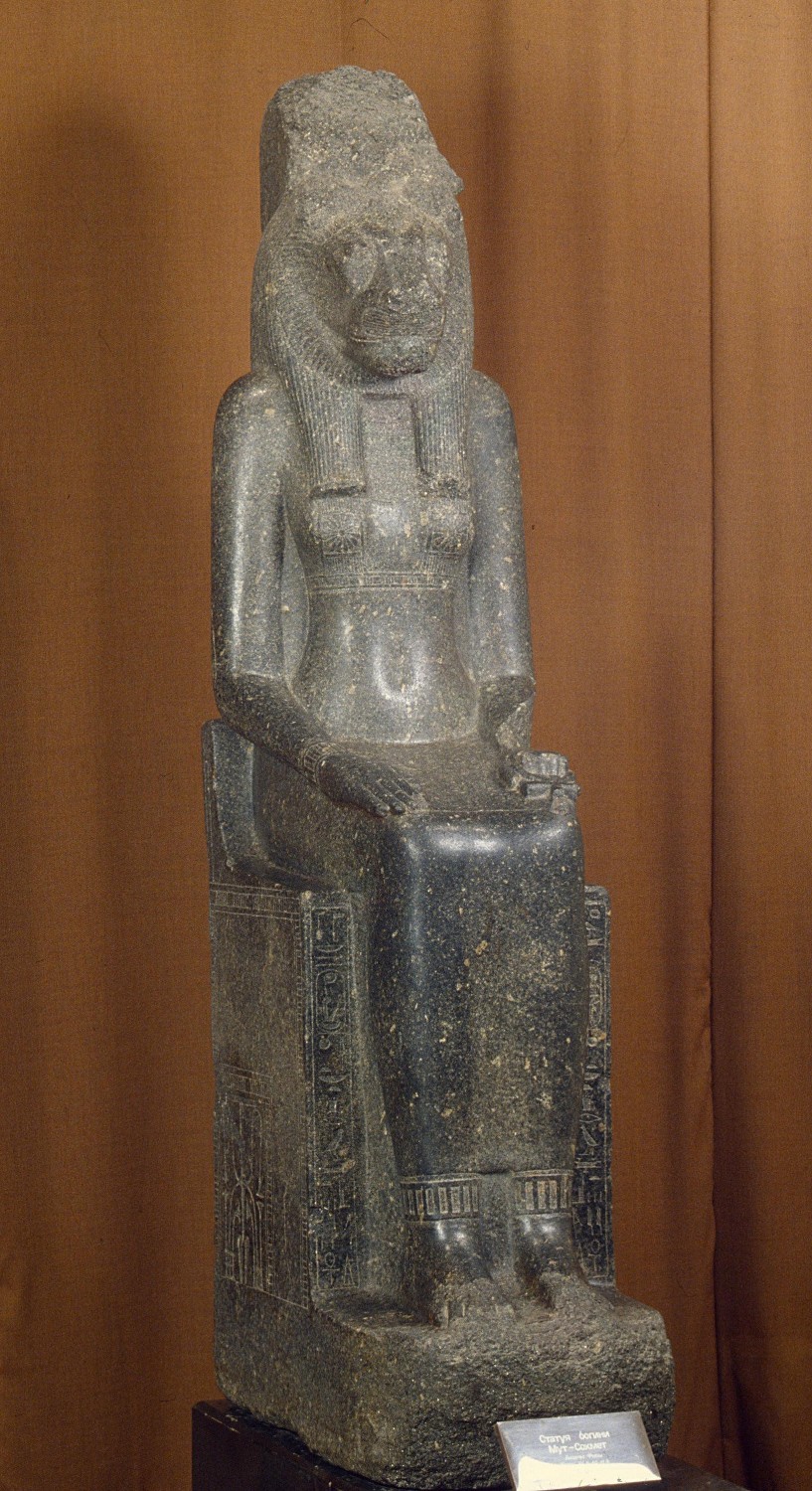 Статуя богини Сехмет. Фото: peterburg.center