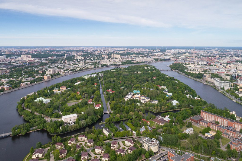 Аэрофотосъёмка Каменного острова в Санкт-Петербурге. Фото: A.Savin (Wikimedia Commons · WikiPhotoSpace)