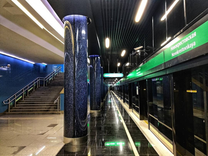 какое метро больше московское или питерское