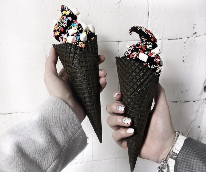 Instagram: BLACK ICE CREAM (@iblackrediska) Автор: yu gal 