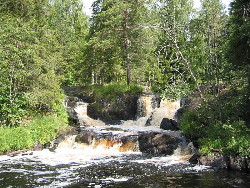 Рускеальские водопады, верхний водопад, источник фото: Wikimedia Commons Автор: Dims