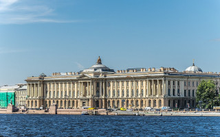 Императорская Академия художеств в Санкт-Петербурге. Фото: Florstein (WikiPhotoSpace)