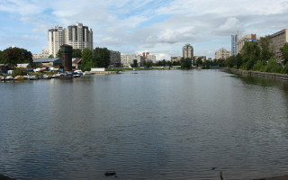 Галерная гавань в Василеостровском районе Санкт-Петербурга. Фото: Yanyarv (Wikimedia Commons)