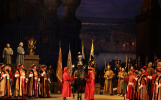 Автор: Наташа Разина Источник: https://www.mariinsky.ru/playbill/playbill/2022/2/7/2_1830/
