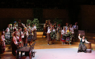 Автор: Наташа Разина Источник: https://www.mariinsky.ru/playbill/playbill/2022/5/7/3_1900/