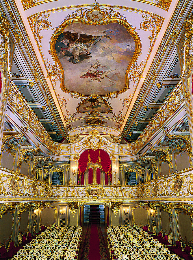 Домашний театр Юсуповского дворца, источник фото: http://www.yusupov-palace.ru/palace